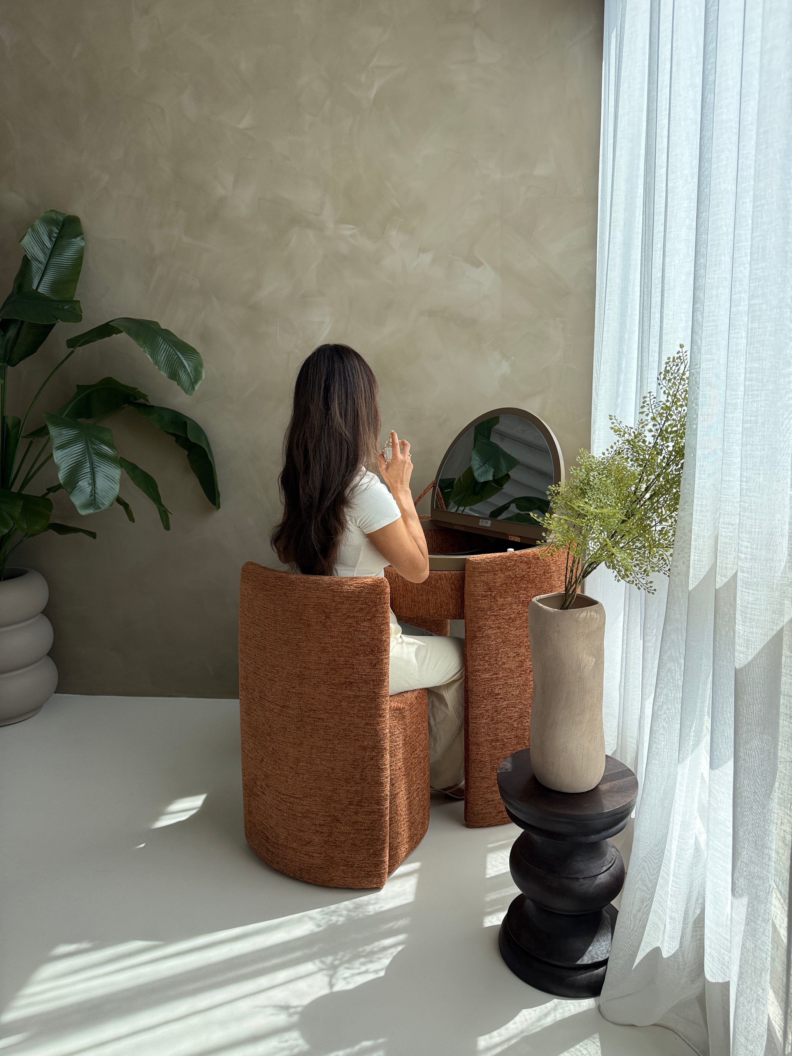 YOME Vanity Table Terracotta – Luxuriöser runder Makeup Table